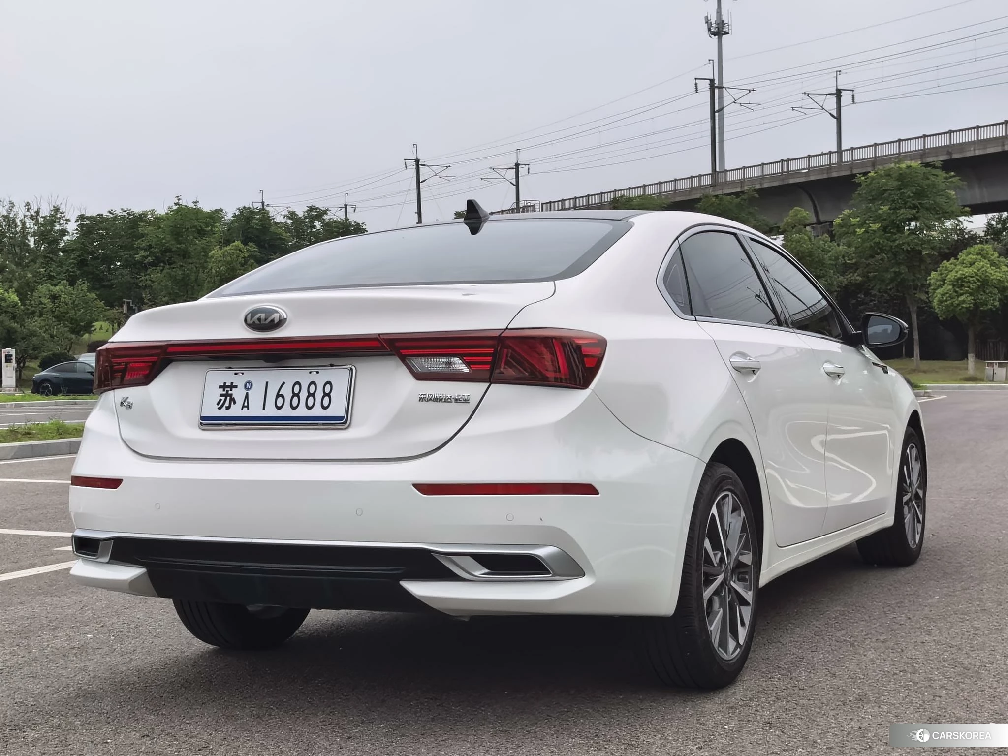 Kia K3 id 4487407 из Китая 13