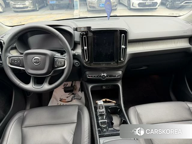 Volvo XC40 2021 Белый из Китая, фото 4