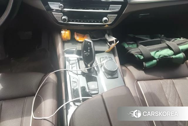 BMW 5 series PHEV id 4261204 из Китая 11