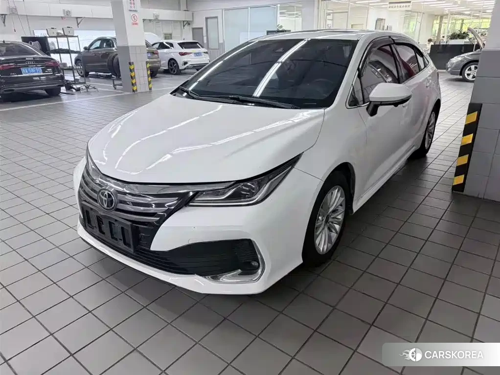 Toyota Allion 2022 Белый из Китая, фото 4
