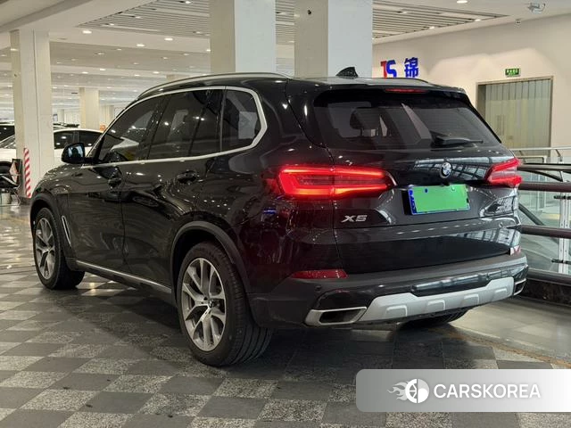 BMW X5 (imported) 2021 Черный из Китая, фото 4