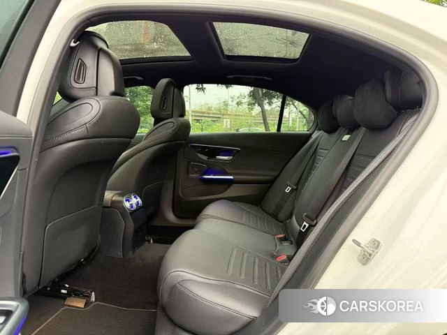 Mercedes-Benz Class C 2024 Белый из Китая, фото 4