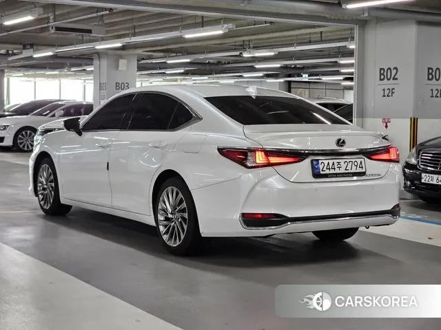 Lexus ES300h 7th generation id 3093110 из Кореи 14