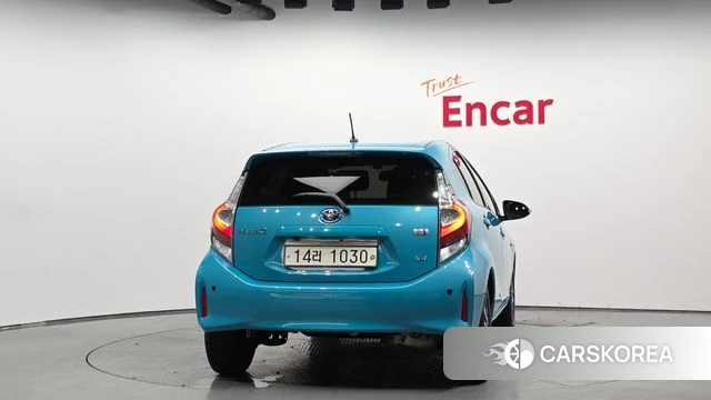 Toyota Prius C id 4390364 из Кореи 26
