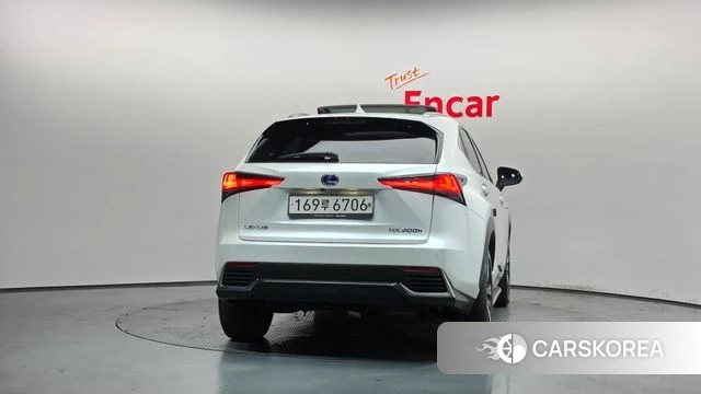 Lexus NX300h id 4742399 из Кореи 28