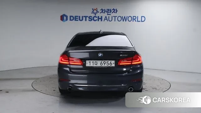 BMW 5 Series (G30) id 3619179 из Кореи 14