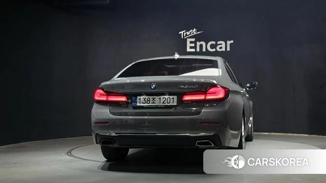 BMW 5 Series (G30) id 4793955 из Кореи 30