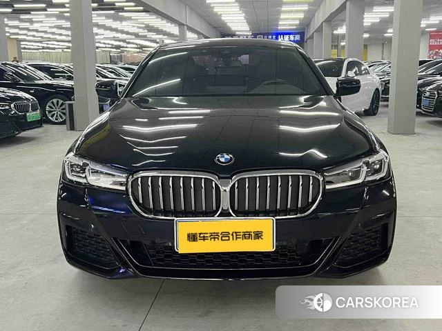 BMW 5 series 2023 Черный из Китая, фото 4