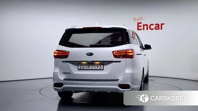 Kia The New Carnival id 2995120 из Кореи 14