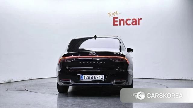 Hyundai The New Grandeur IG Hybrid id 4337861 из Кореи 24