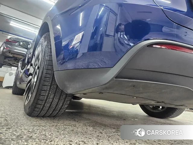 Tesla Model Y 2023 Синий из Кореи, фото 4