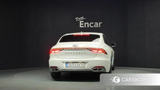 Hyundai The New Grandeur IG Hybrid id 4434364 из Кореи 27