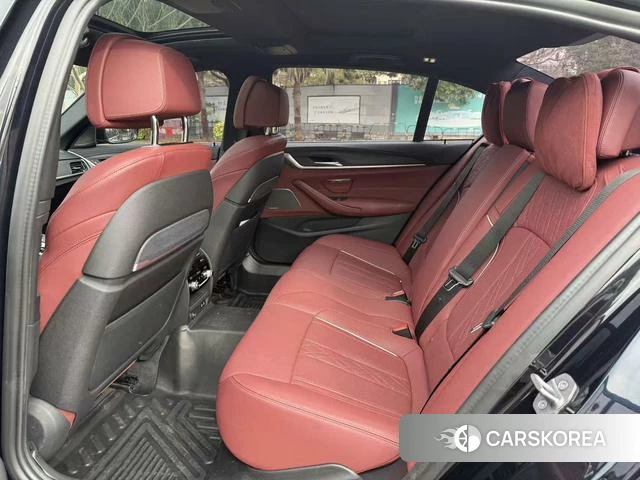BMW 5 series 2022 Черный из Китая, фото 4