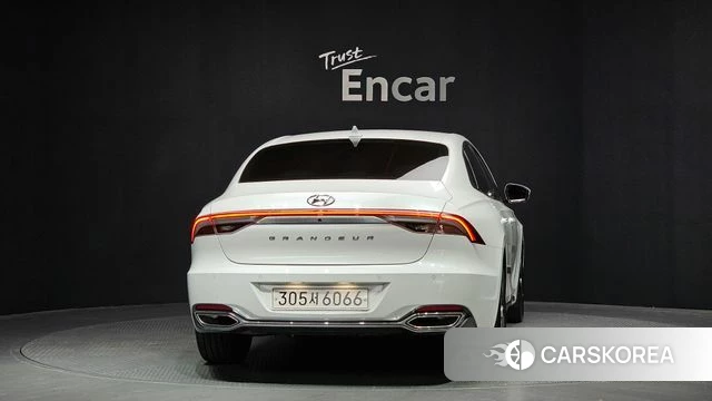 Hyundai The New Grandeur IG id 4383418 из Кореи 27