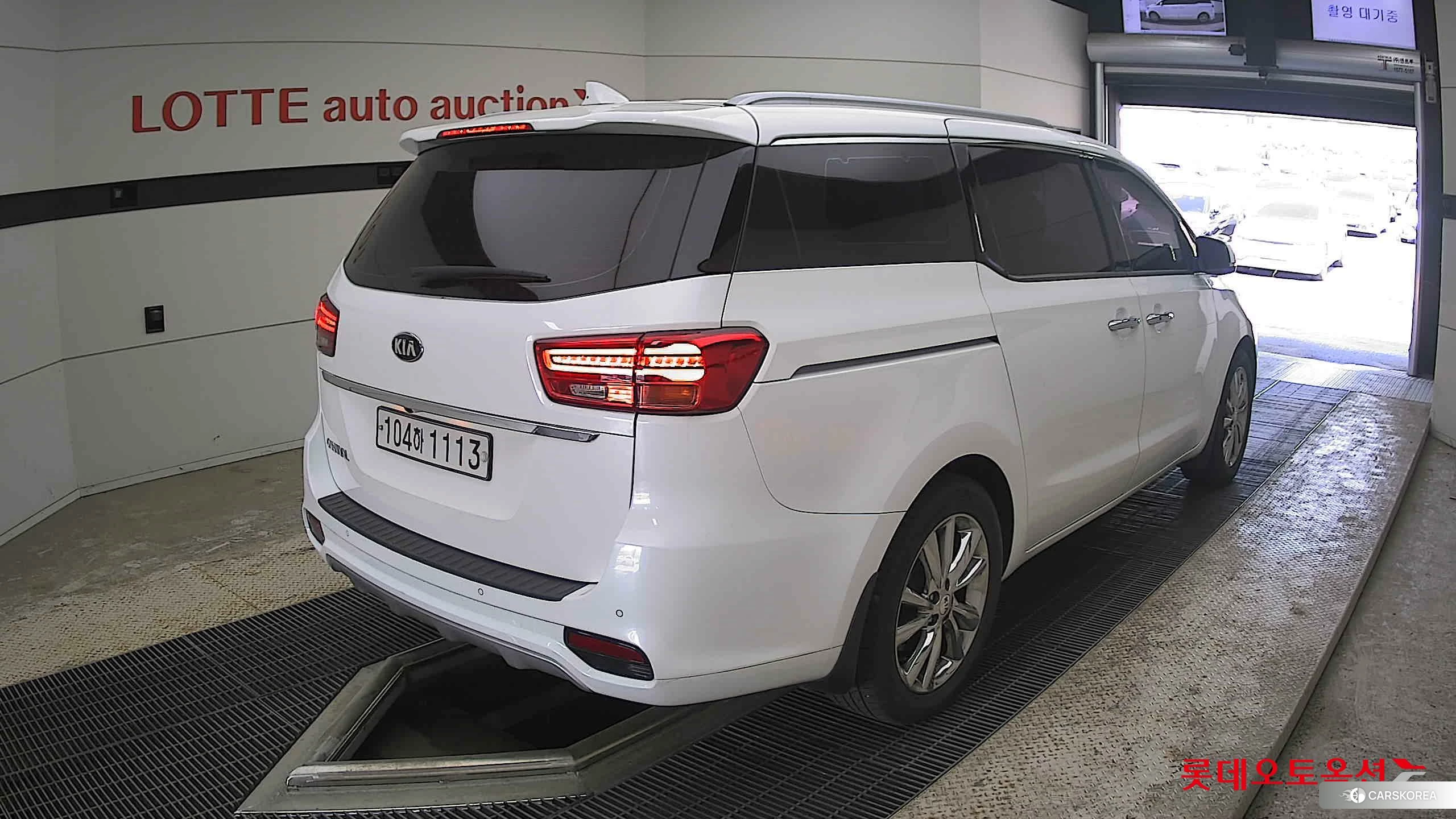 Kia Carnival id 4289585 из Кореи 32