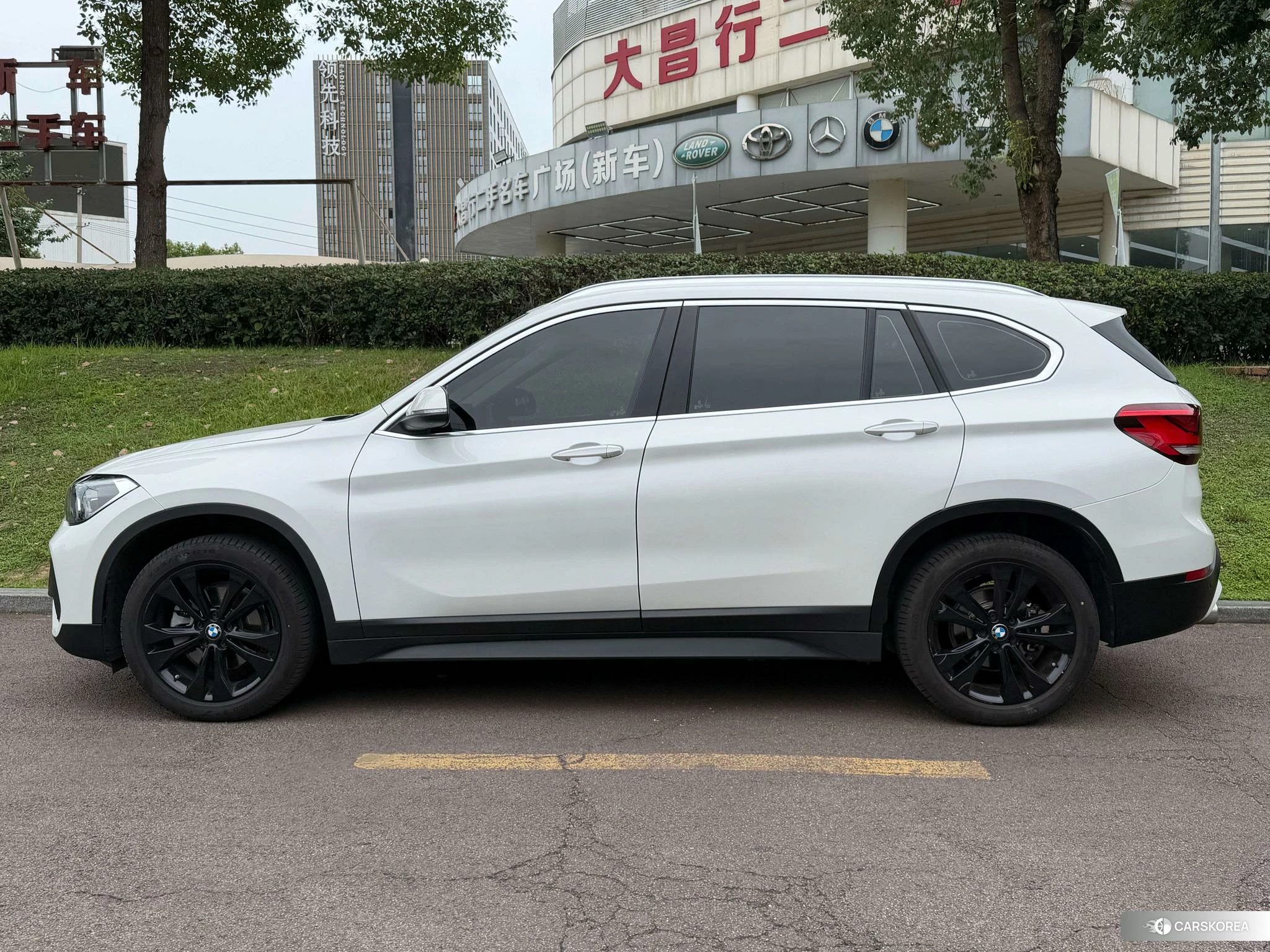 BMW X1 id 4513624 из Китая 8