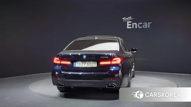 BMW 5 Series (G30) id 4293832 из Кореи 14