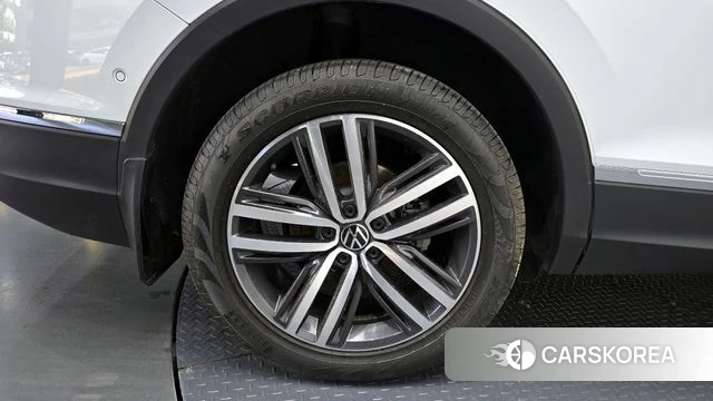 Volkswagen Tiguan Allspace id 4354970 из Кореи 34
