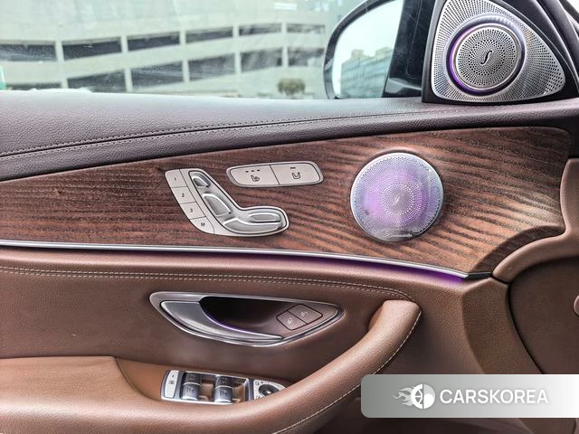 Mercedes-Benz E-class id 4220030 из Китая 12