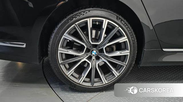BMW 7 Series (G11) id 4930088 из Кореи 34