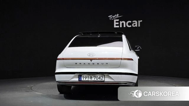 Hyundai Grandeur (GN7) id 3826634 из Кореи 14