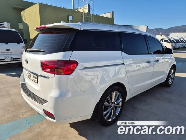 Kia The New Carnival id 2314504 из Кореи 9
