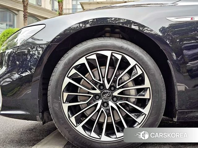 Audi A7L id 4335345 из Китая 21