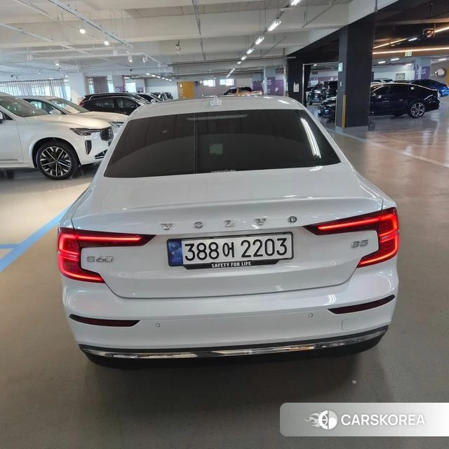 Volvo S60 3rd generation 2024 Белый из Кореи, фото 4
