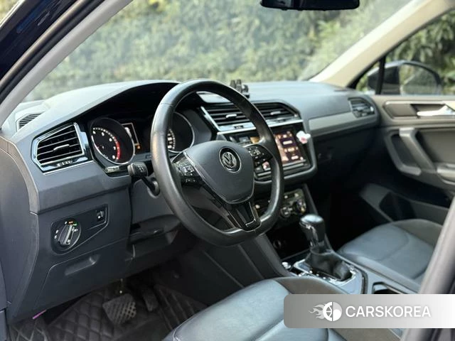 Volkswagen Tiguan L 2019 Черный из Китая, фото 4