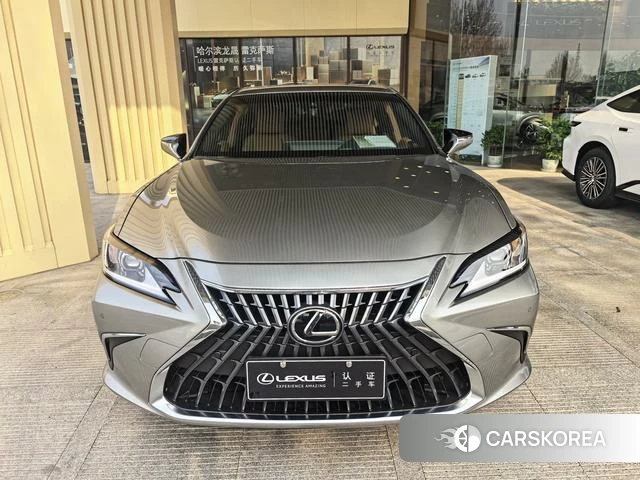 Lexus ES 2024 Серебристо-серый из Китая, фото 6