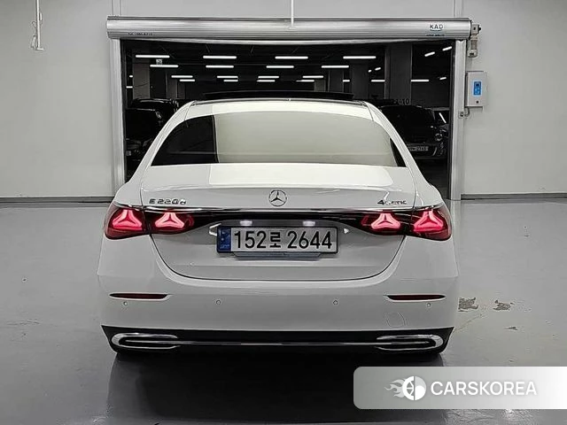 Mercedes-Benz E-Class W214 id 4863049 из Кореи 14
