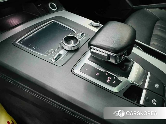 Audi Q5L id 4276586 из Китая 26
