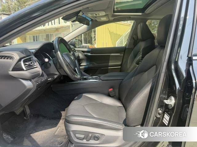 Toyota Camry 2023 Черный из Китая, фото 4