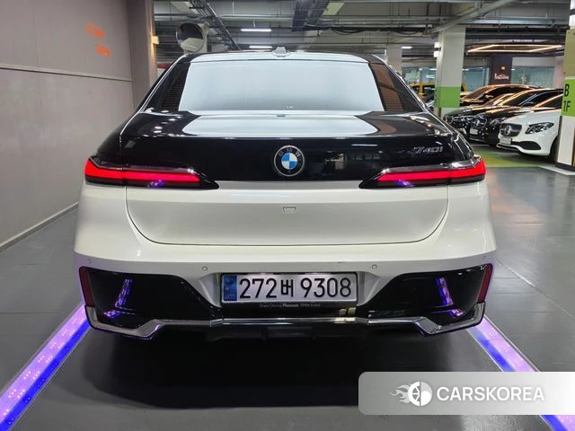 BMW 7 Series (G70) id 4017445 из Кореи 14