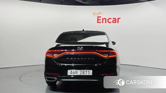 Hyundai Grandeur IG id 3873679 из Кореи 14