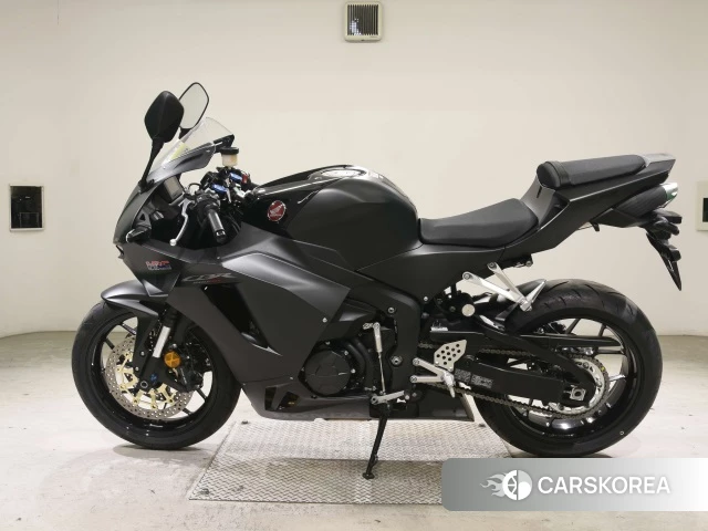 Honda CBR600RR 2024 из Японии, фото 2