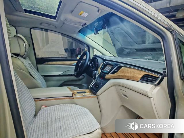 Buick GL8 2019 Шампань из Китая, фото 5