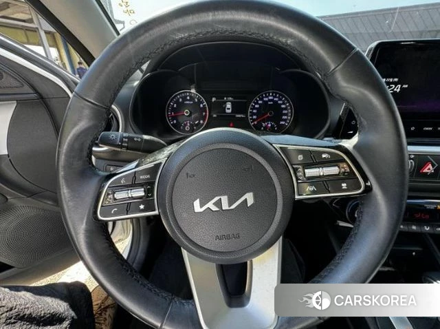 Kia The New K3 2nd generation 2021 Белый из Кореи, фото 4