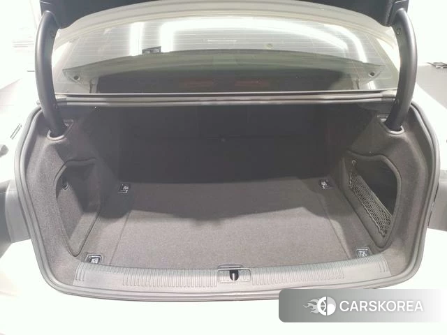 Audi A4L id 4215028 из Китая 21