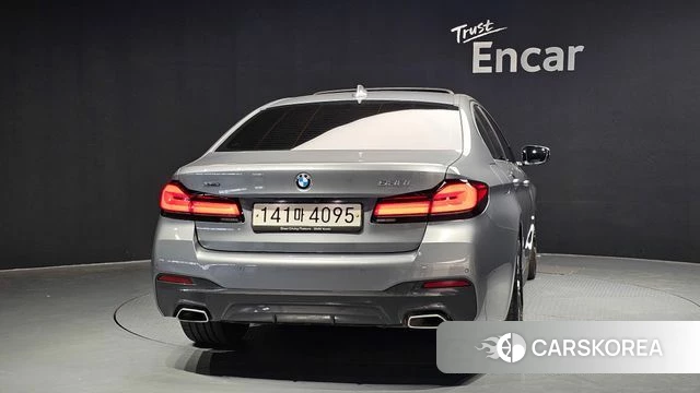BMW 5 Series (G30) id 4281047 из Кореи 14
