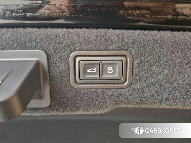 Audi A8 id 4272048 из Китая 13
