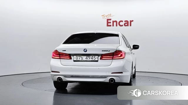 BMW 5 Series (G30) id 4246208 из Кореи 24