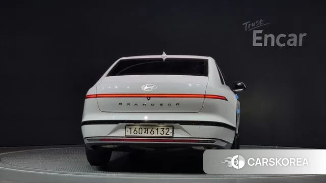 Hyundai Grandeur (GN7) id 2983972 из Кореи 14