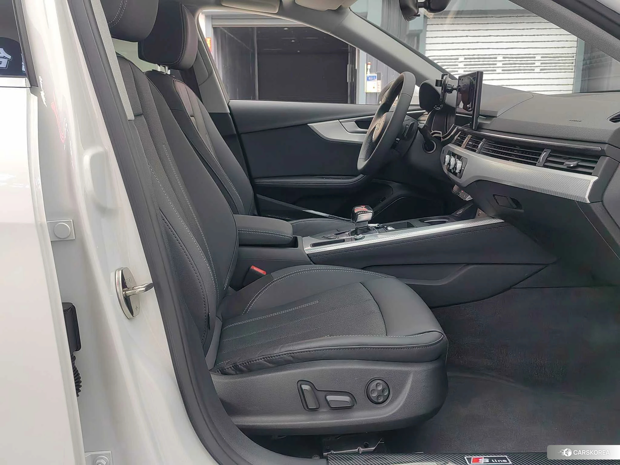 Audi A4L id 4454049 из Китая 8