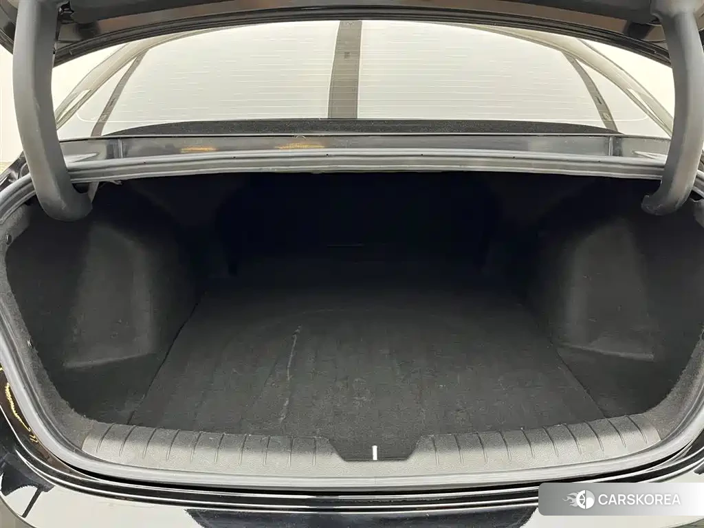 Kia K5 2023 Черный из Китая, фото 5
