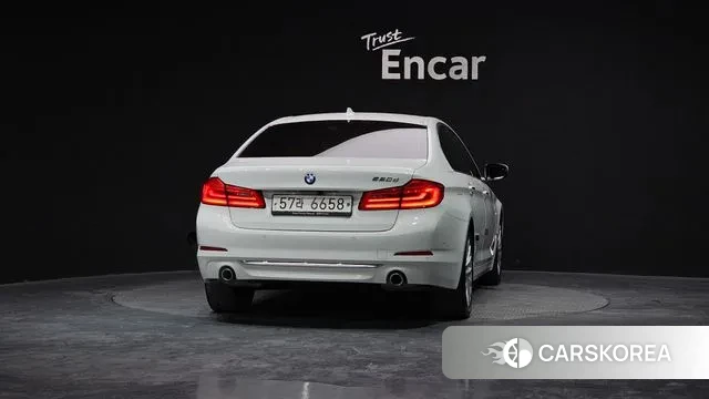 BMW 5 Series (G30) id 3563383 из Кореи 14