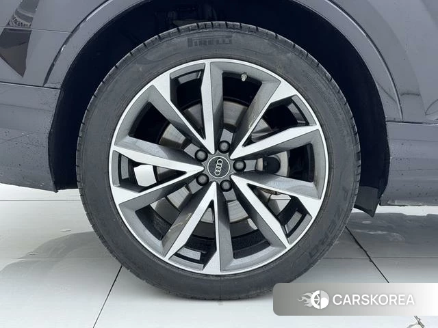 Audi Q7 id 4272096 из Китая 25