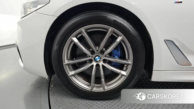 BMW 5 Series (G30) id 4924144 из Кореи 30