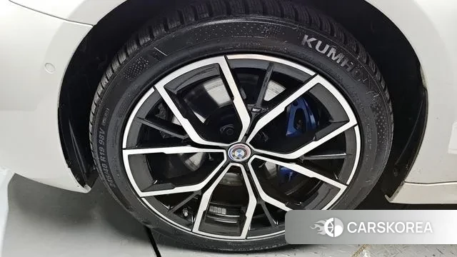 BMW 5 Series (G30) id 3630564 из Кореи 14