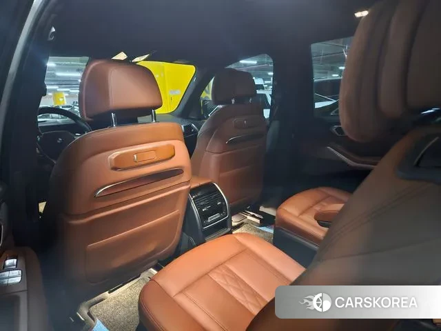 BMW X7 (G07) 2023 Белый из Кореи, фото 4